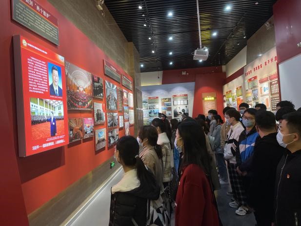 说明: //molhc.org/__local/E/D6/6C/8B2081C71E69712C91A457E389D_77B60DEF_11C2B.jpg